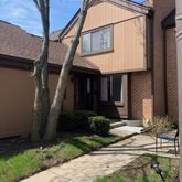 $299,900 | 1016 Fremont Court East, Buffalo Grove, IL 60089