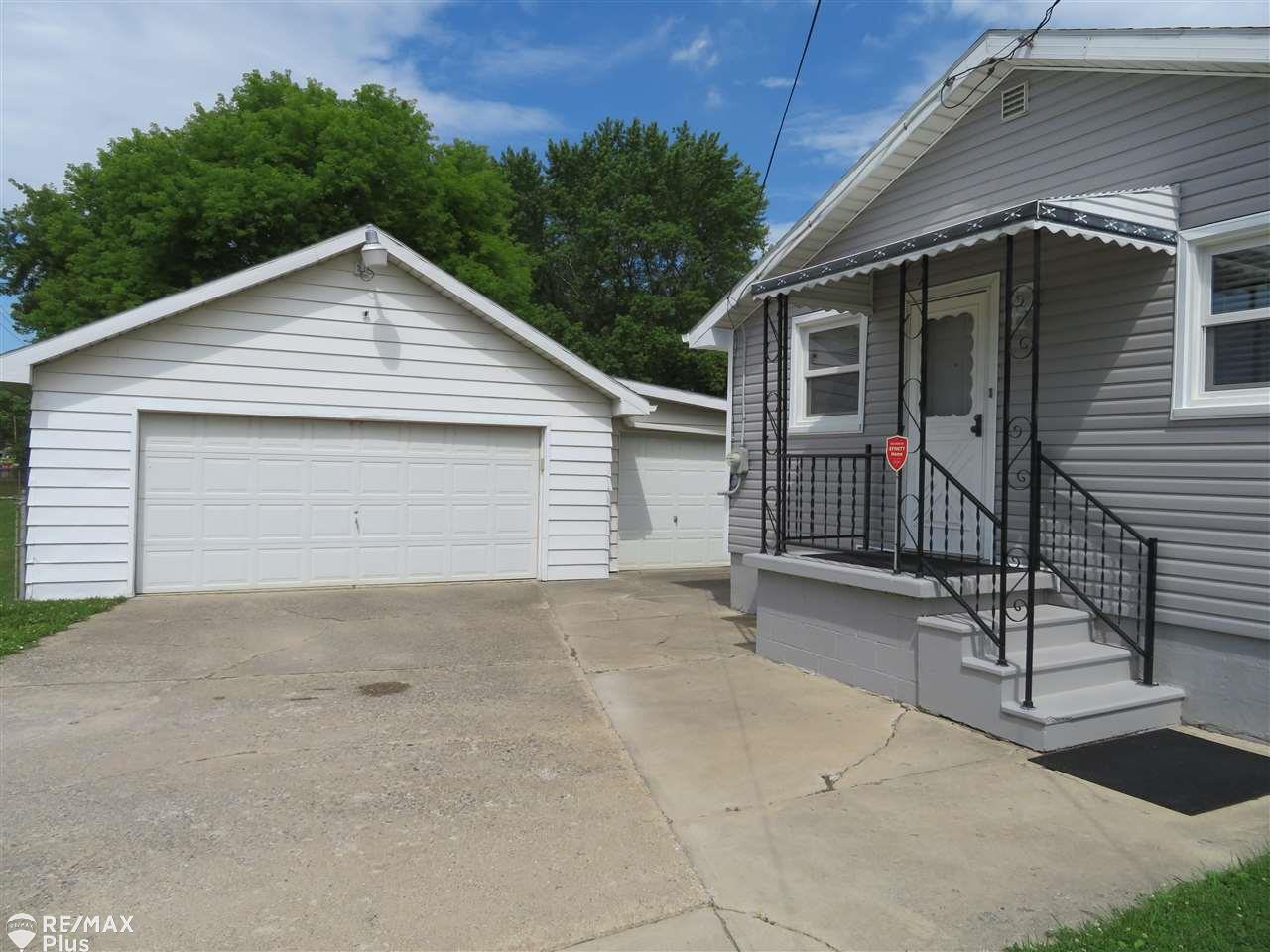 4387 North Genesee Road Flint, MI 48506 - Photo 19 of 22 50046617-18.JPG