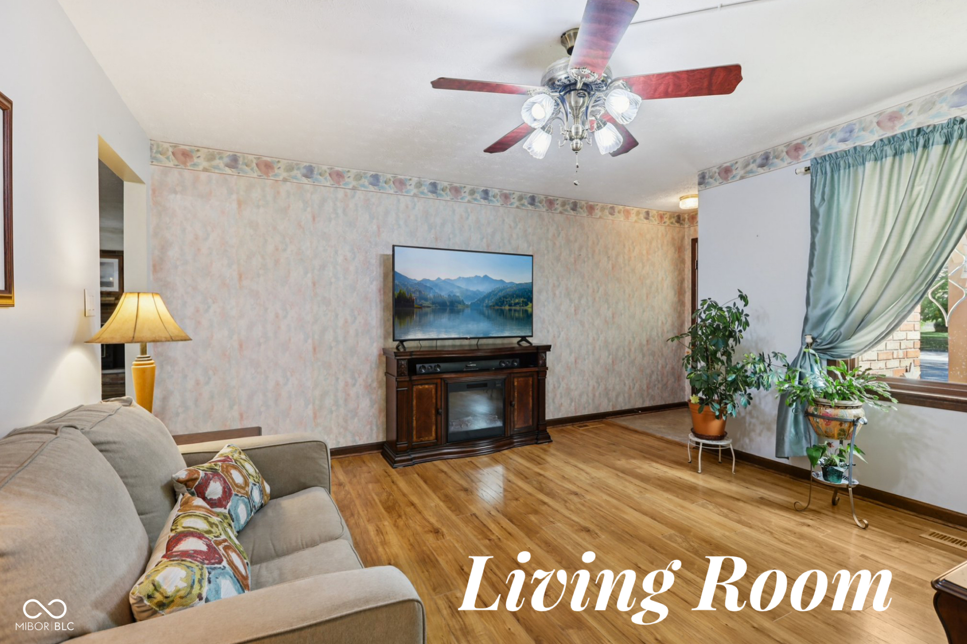 1270 Ledgewood Lane Avon, IN 46123 - Photo 3 of 35