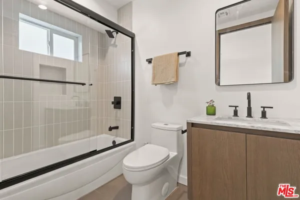 $4,599 | 843 North Mariposa Avenue, Unit 2, Los Angeles, CA 90029