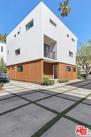 $4,599 | 843 North Mariposa Avenue, Unit 2, Los Angeles, CA 90029