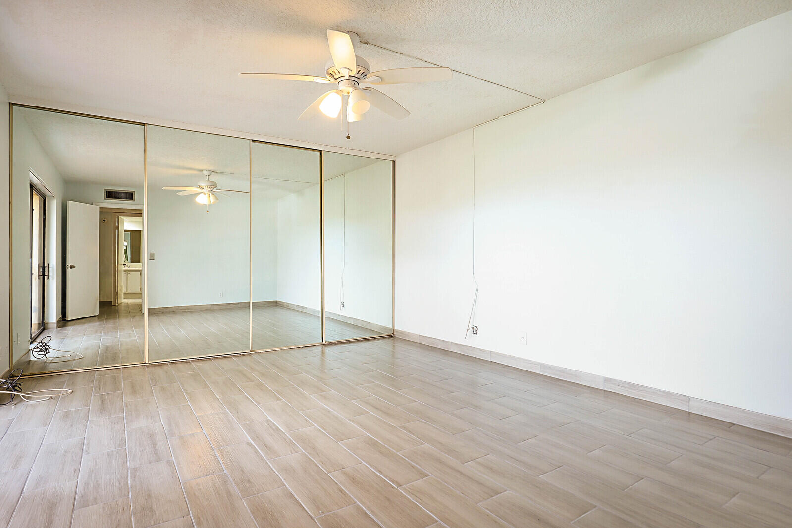 253 Woodland Road Palm Springs, FL 33461 - Photo 22 of 27 21_253_Woodland_Road21_mls