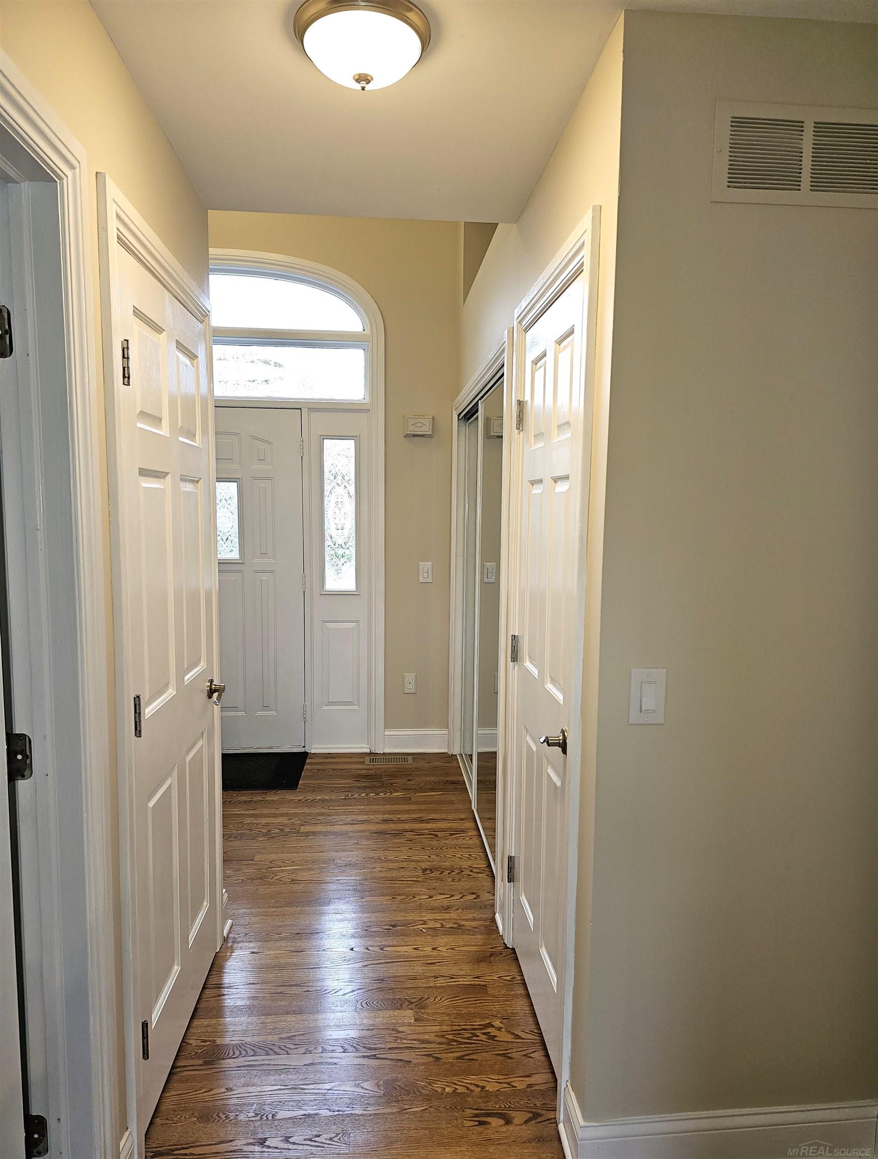 2191 Crystal Drive Rochester, MI 48309 - Photo 11 of 63