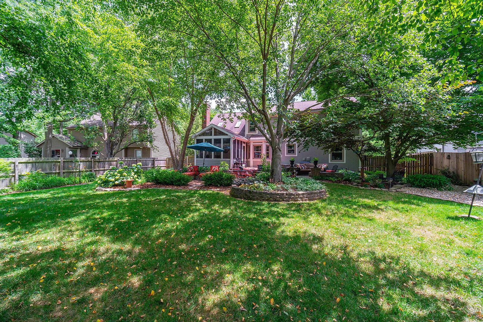 971 Riva Ridge Boulevard Columbus, OH 43230 - Photo 15 of 58 Backyard