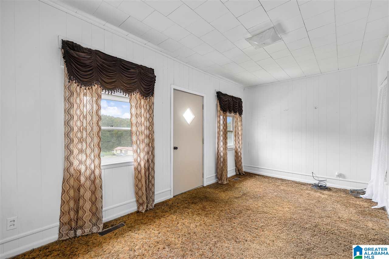 736 Sand Valley Road Oneonta, AL 35121 - Photo 8 of 34