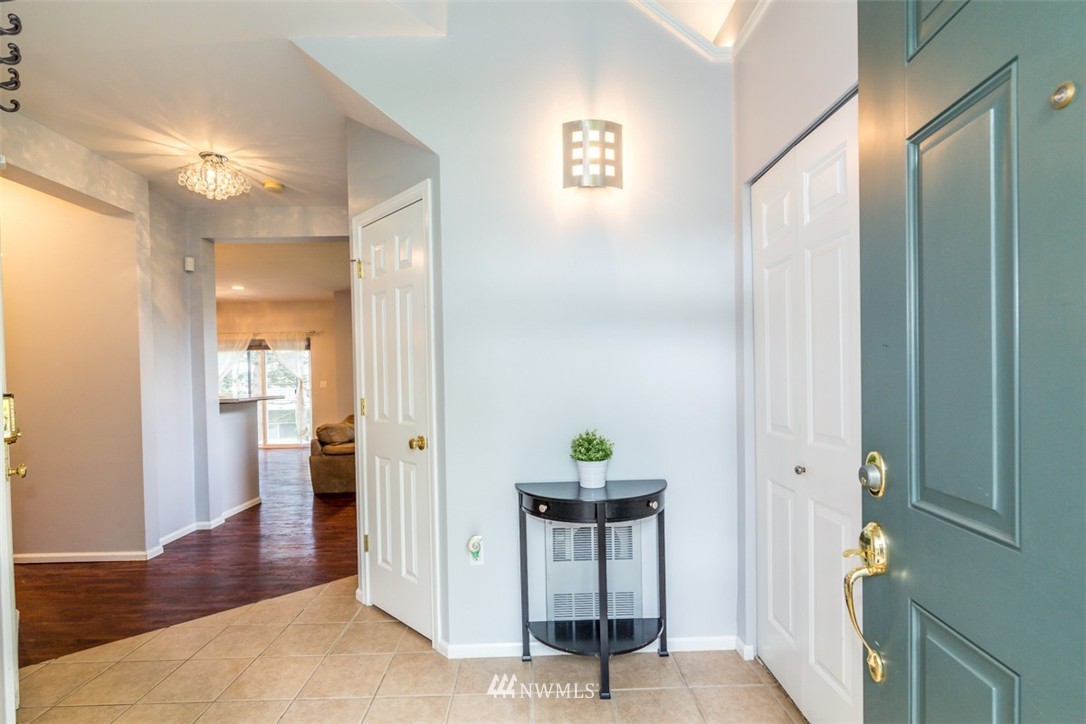 5035 Talbot Place South, Unit C Renton, WA 98055 - Photo 2 of 21 Gallery Image 2