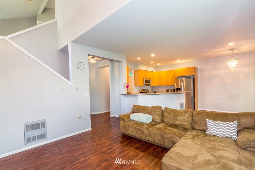 5035 Talbot Place South, Unit C Renton, WA 98055 - Photo 6 of 21 Gallery Image 6