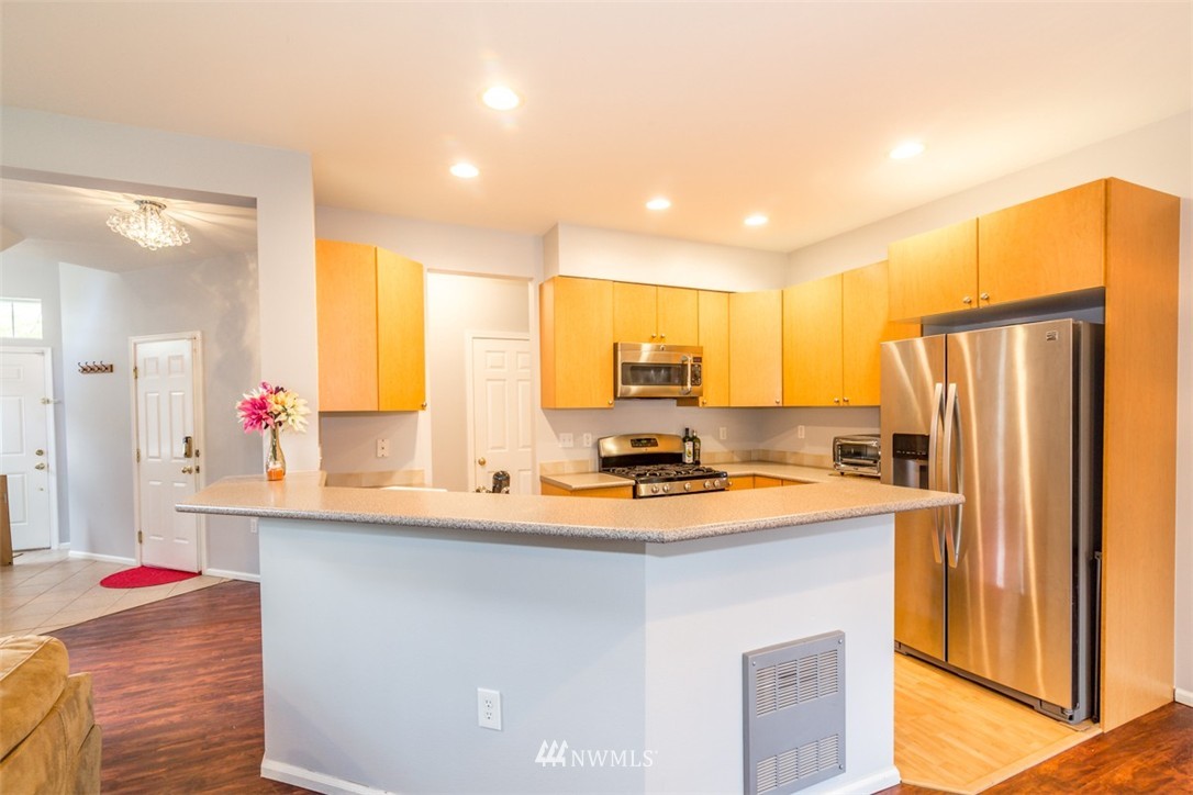 5035 Talbot Place South, Unit C Renton, WA 98055 - Photo 7 of 21 Gallery Image 7