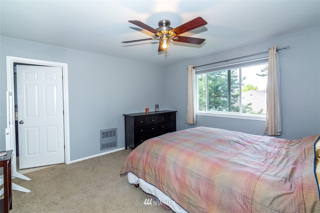 5035 Talbot Place South, Unit C Renton, WA 98055 - Photo 10 of 21 Gallery Image 10