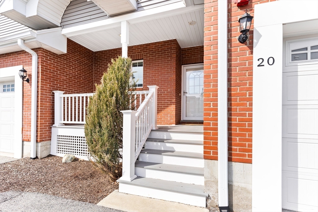 20 Dexter Road, Unit 1220 Foxboro, MA 02035 - Photo 4 of 41 Gallery Image 4