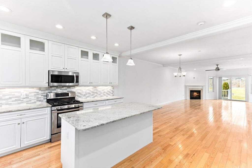 20 Dexter Road, Unit 1220 Foxboro, MA 02035 - Photo 7 of 41 Gallery Image 7