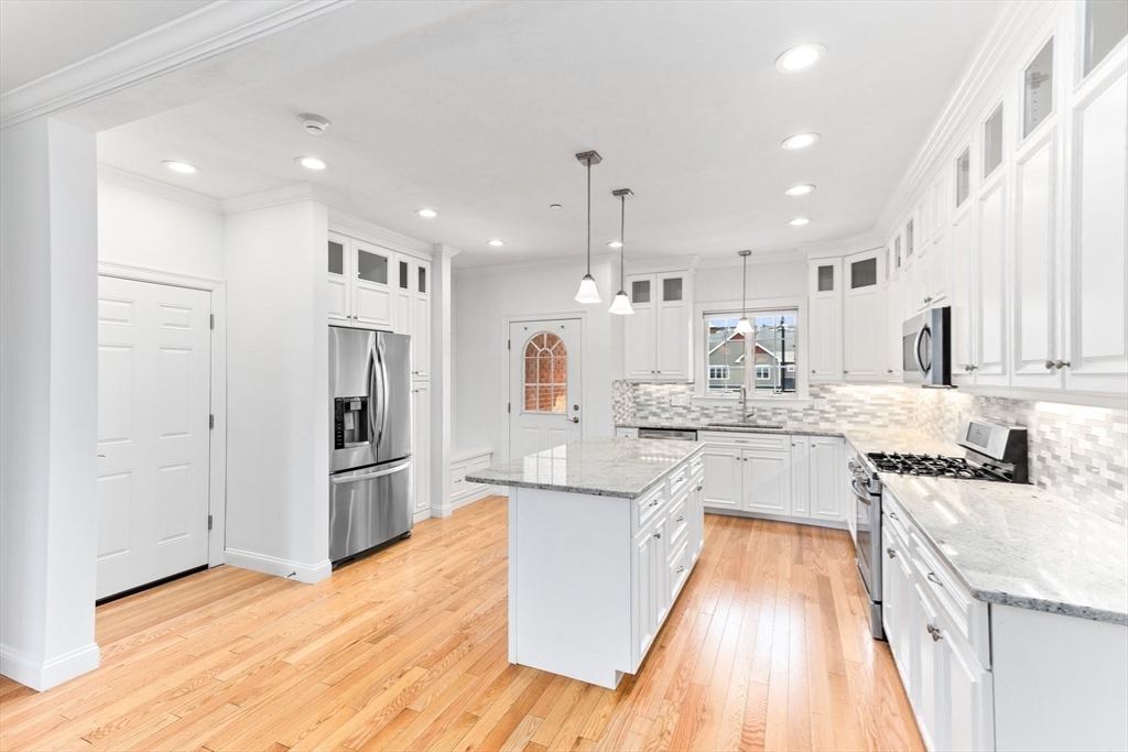 20 Dexter Road, Unit 1220 Foxboro, MA 02035 - Photo 9 of 41 Gallery Image 9