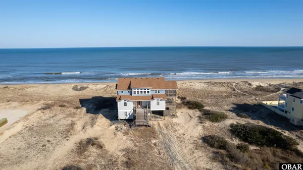 $1,990,000 | 2355 Sandfiddler Road, Unit 13, Corolla, NC 27927