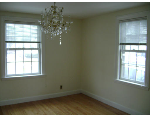 11 Regis Road Arlington, MA 02474 - Photo 6 of 23 Gallery Image 6