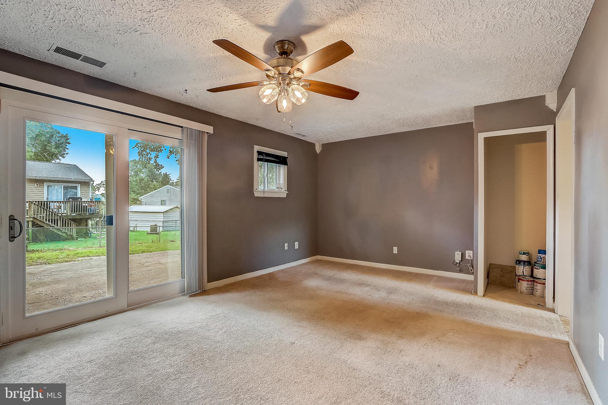 145 Dunlap Road Pasadena, MD 21122 - Photo 3 of 38 Gallery Image 3