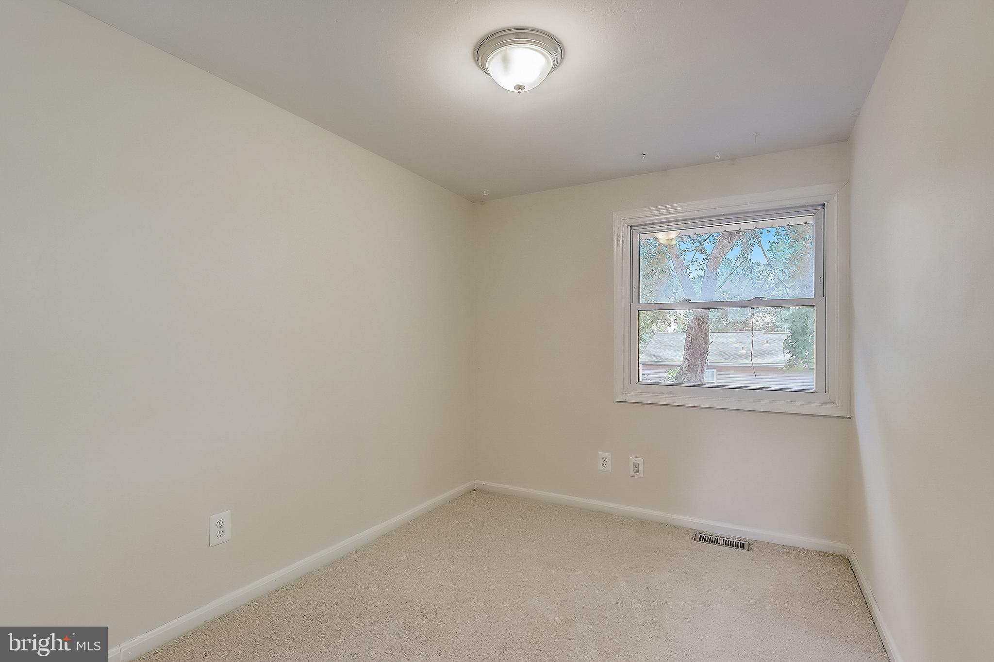145 Dunlap Road Pasadena, MD 21122 - Photo 27 of 38 Gallery Image 27