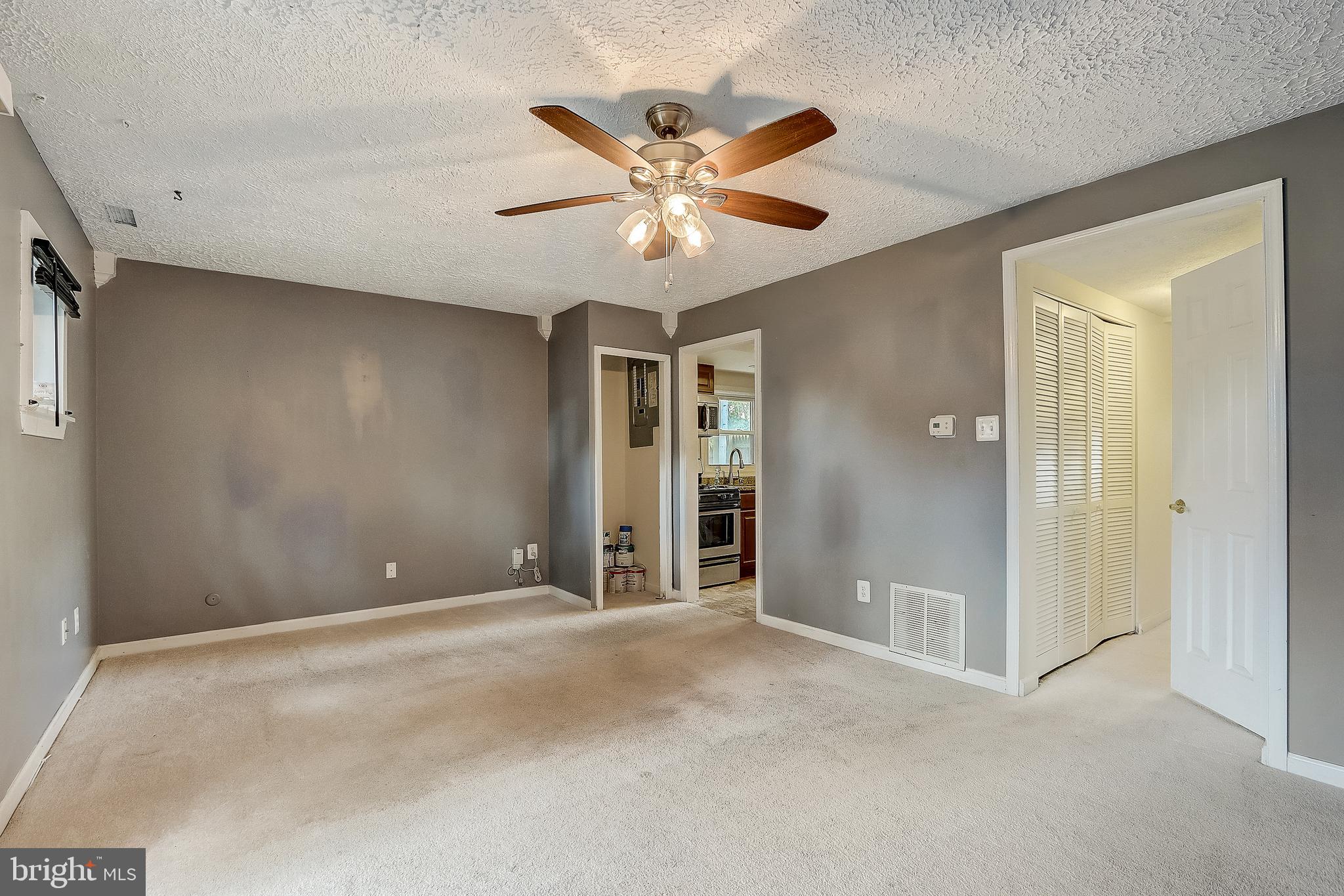 145 Dunlap Road Pasadena, MD 21122 - Photo 4 of 38 Gallery Image 4