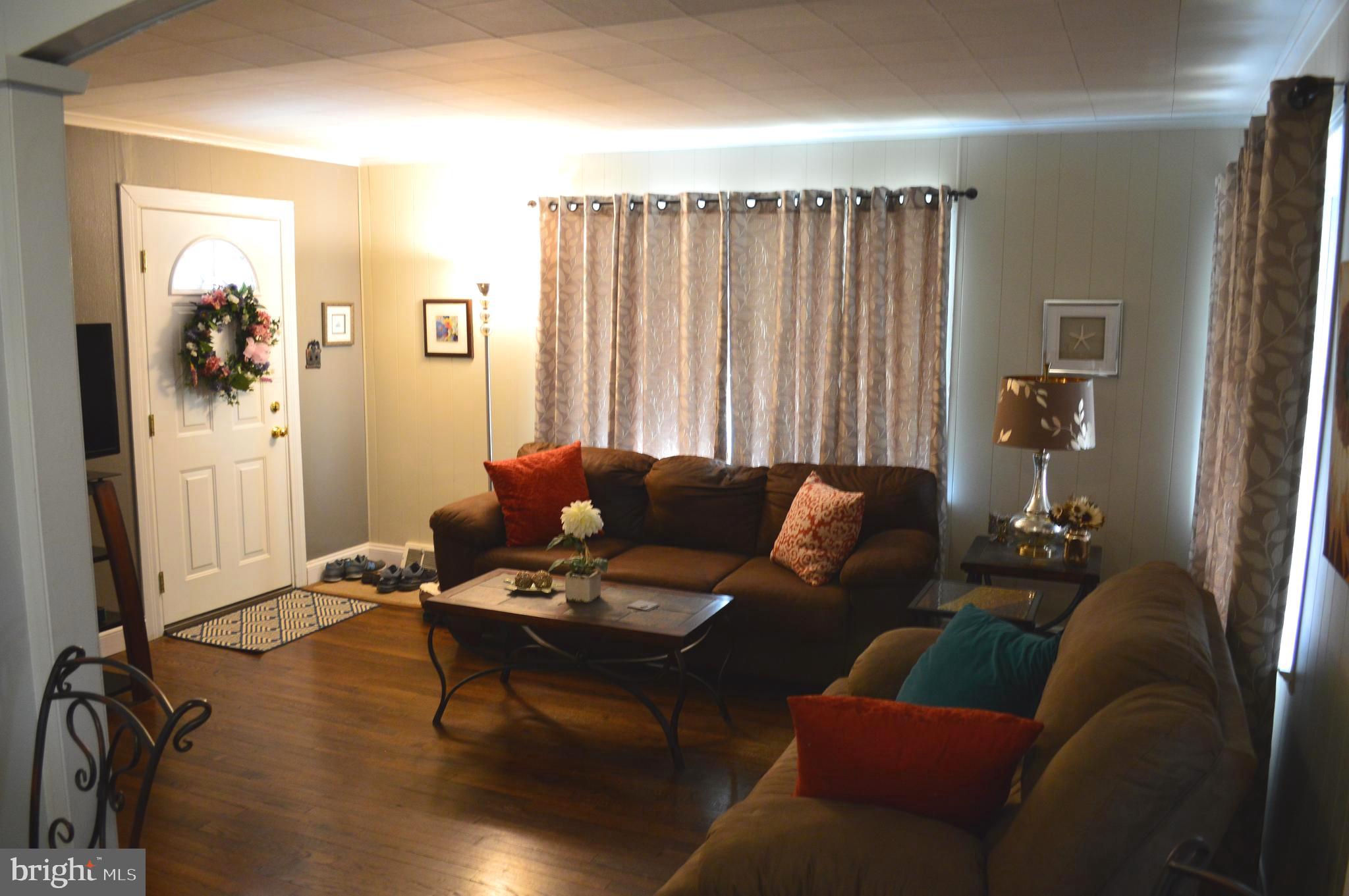 421 Dutton Mill Road, Unit 421 Brookhaven, PA 19015 - Photo 6 of 18 Dining room