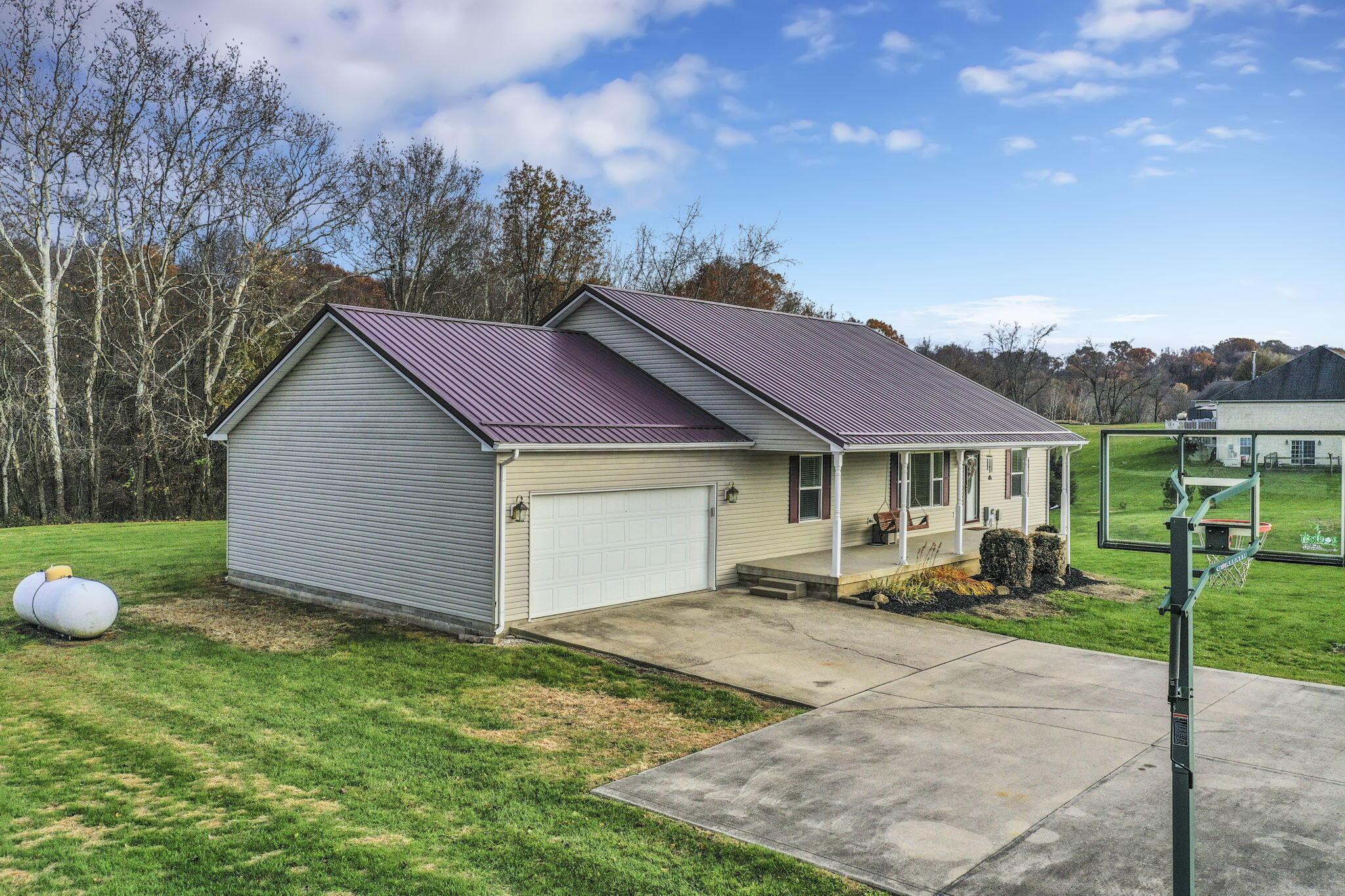 6092 Clearport Road Southwest Lancaster, OH 43130 - Photo 2 of 70 3-web-or-mls-DJI_0599
