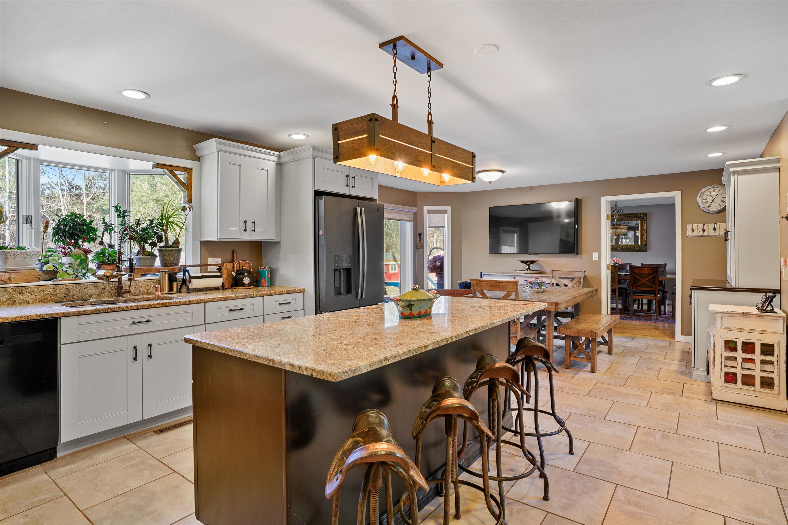 417 Candia Road Chester, NH 03036 - Photo 6 of 54