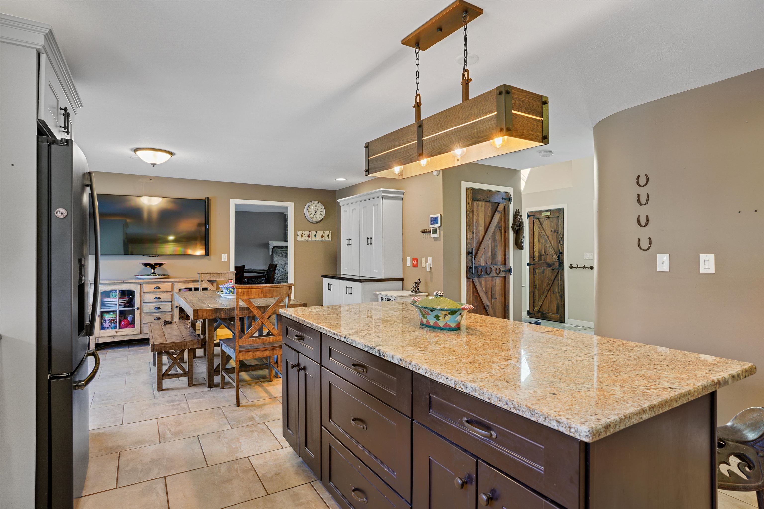 417 Candia Road Chester, NH 03036 - Photo 7 of 54