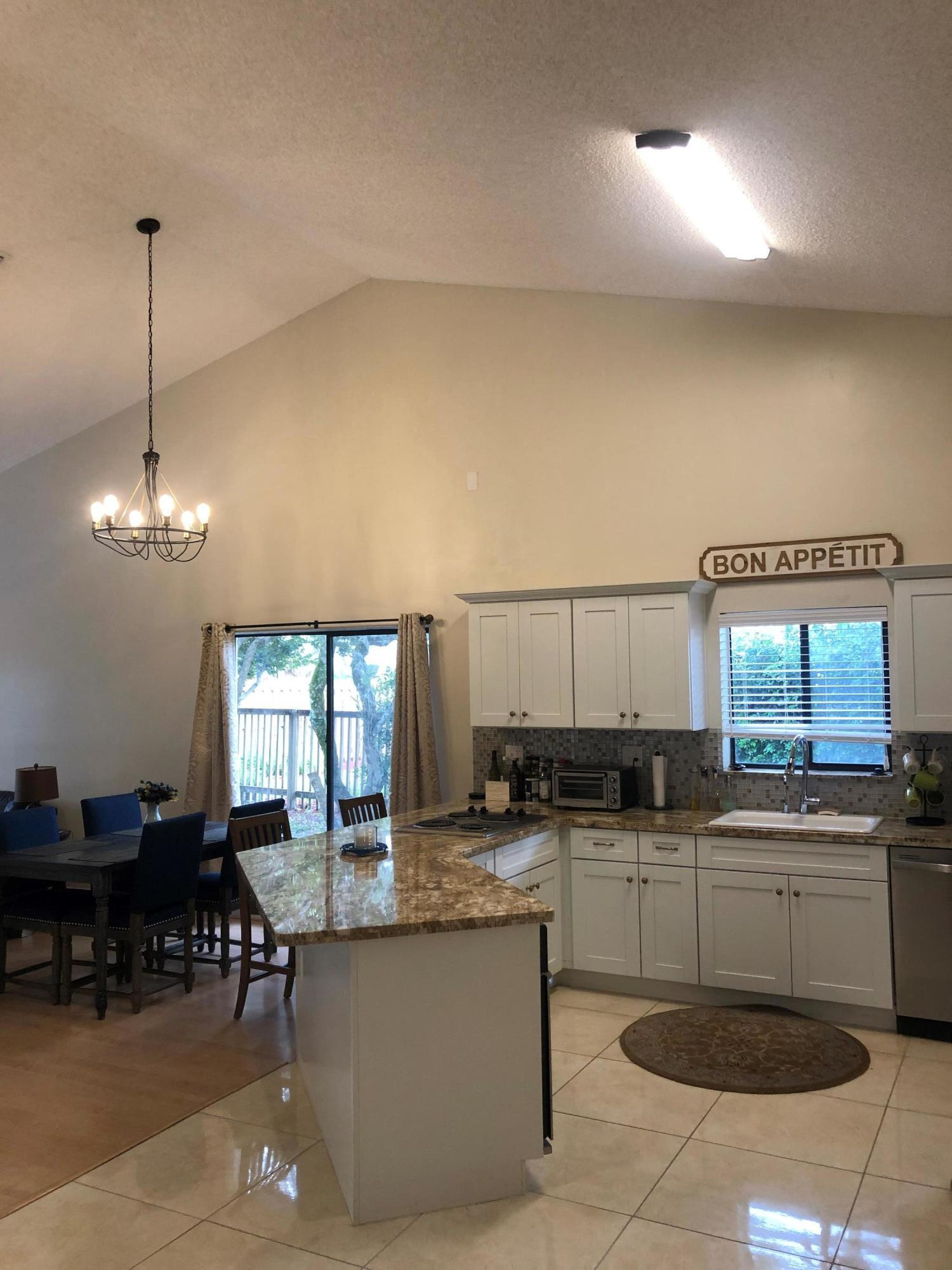 21703 Cromwell Circle Boca Raton, FL 33486 - Photo 4 of 22 5
