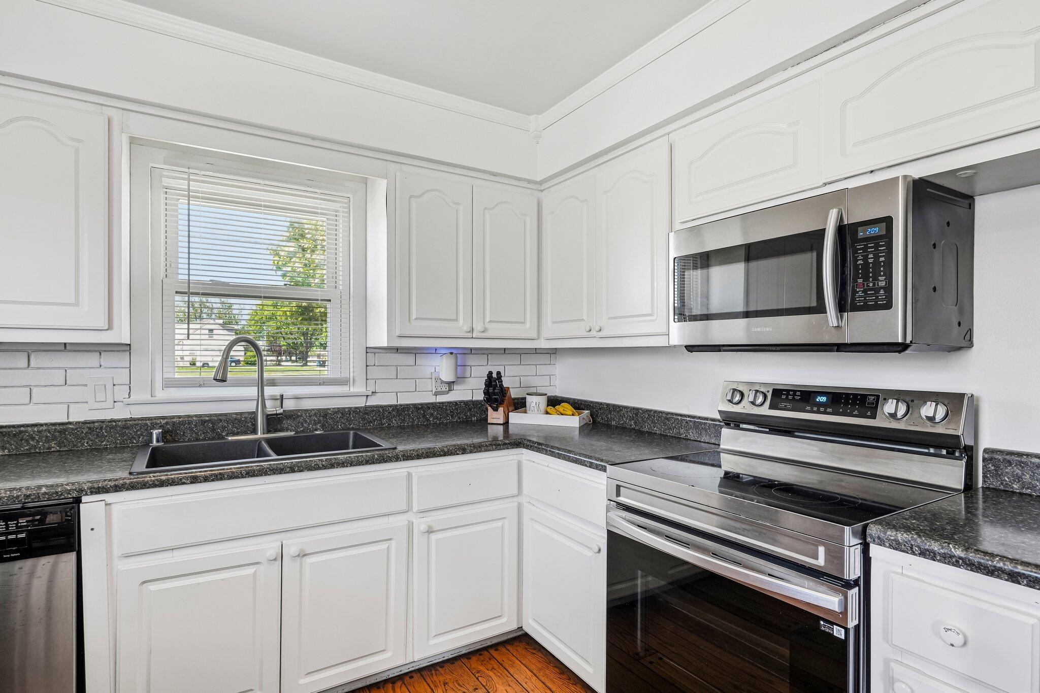 3940 Lasalle Street Racine, WI 53402 - Photo 13 of 37 Kitchen