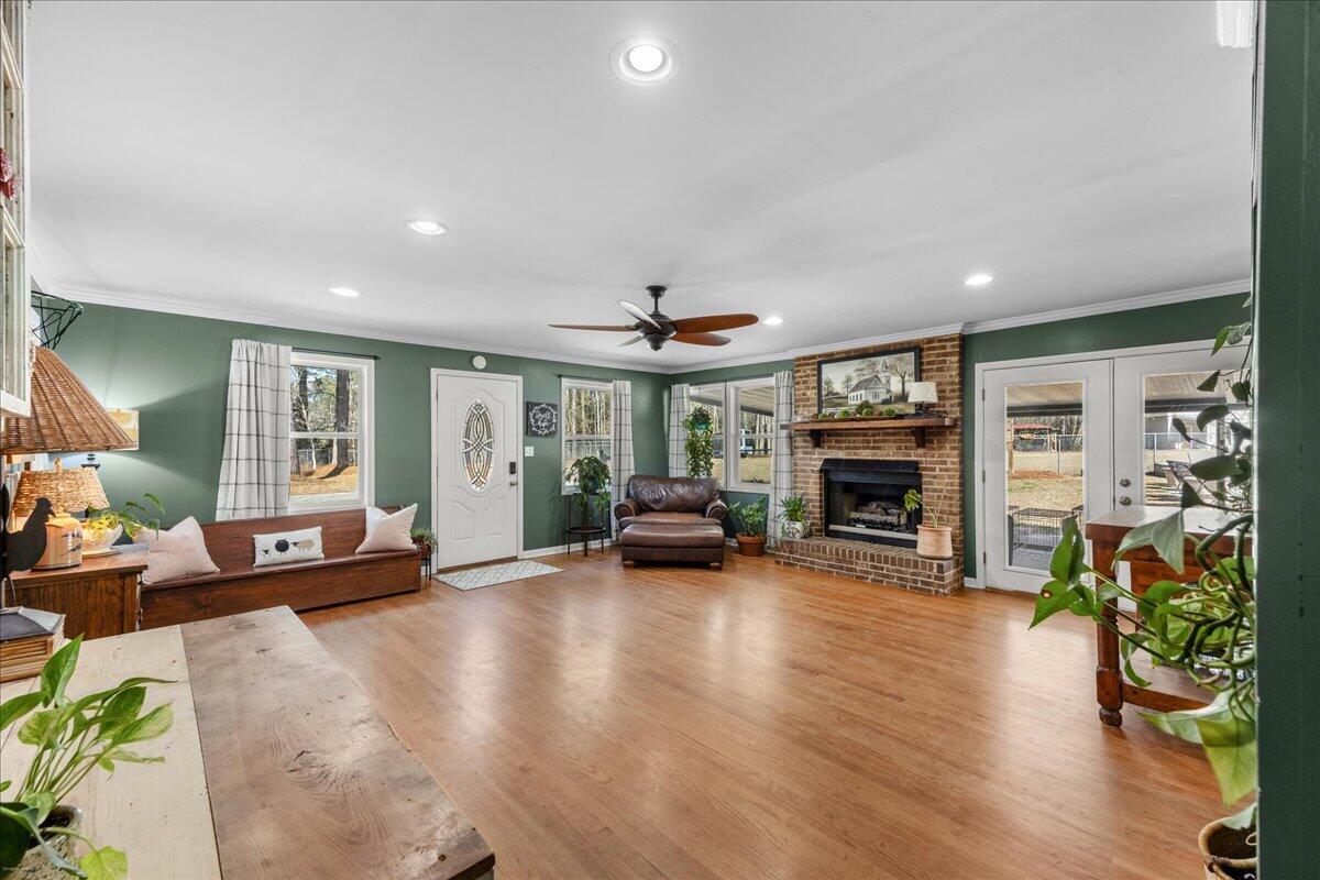 1011 Pinon Road North Augusta, SC 29841 - Photo 9 of 45 12-Family Room