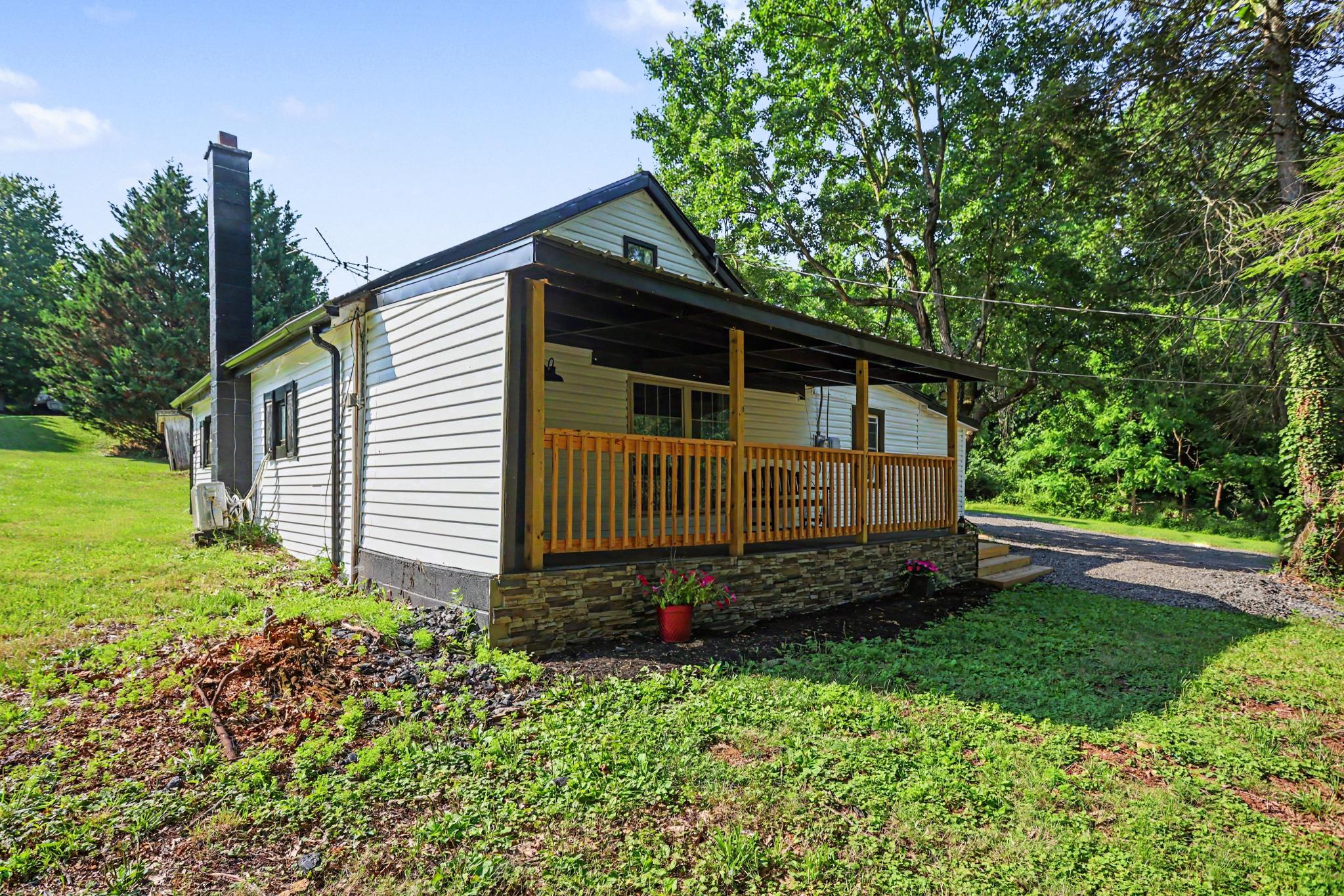 1041 Rohlers Church Road Dover, PA 17315 - Photo 25 of 33 Front porch