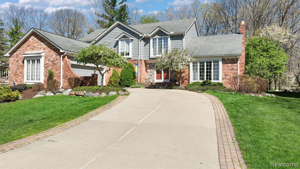 1382 Springwood Lane Rochester Hills, MI 48309 - Photo 1 of 51