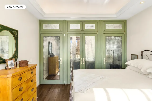 $1,450,000 | 340 West 57th Street, Unit 16J | Hell's Kitchen