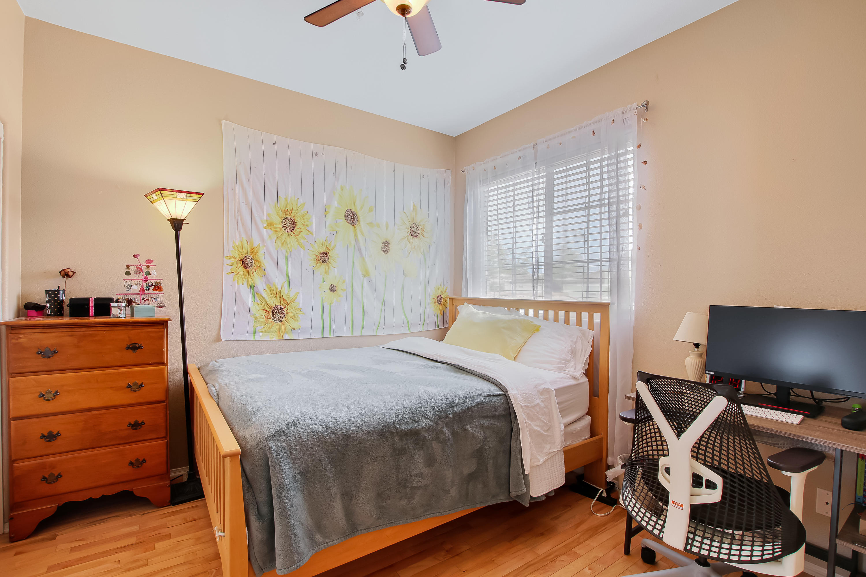 562 Springbrook Court Goleta, CA 93117 - Photo 17 of 36 034