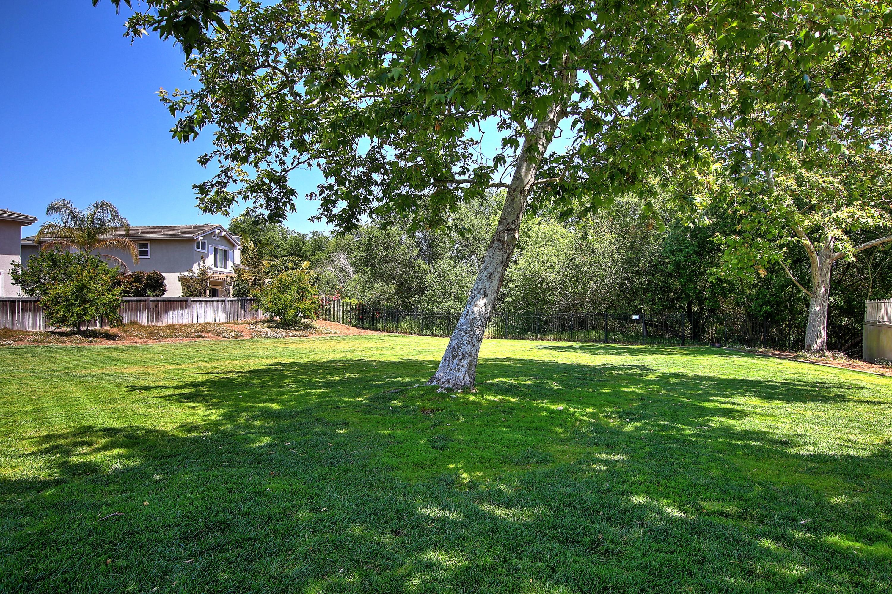 562 Springbrook Court Goleta, CA 93117 - Photo 26 of 36 012
