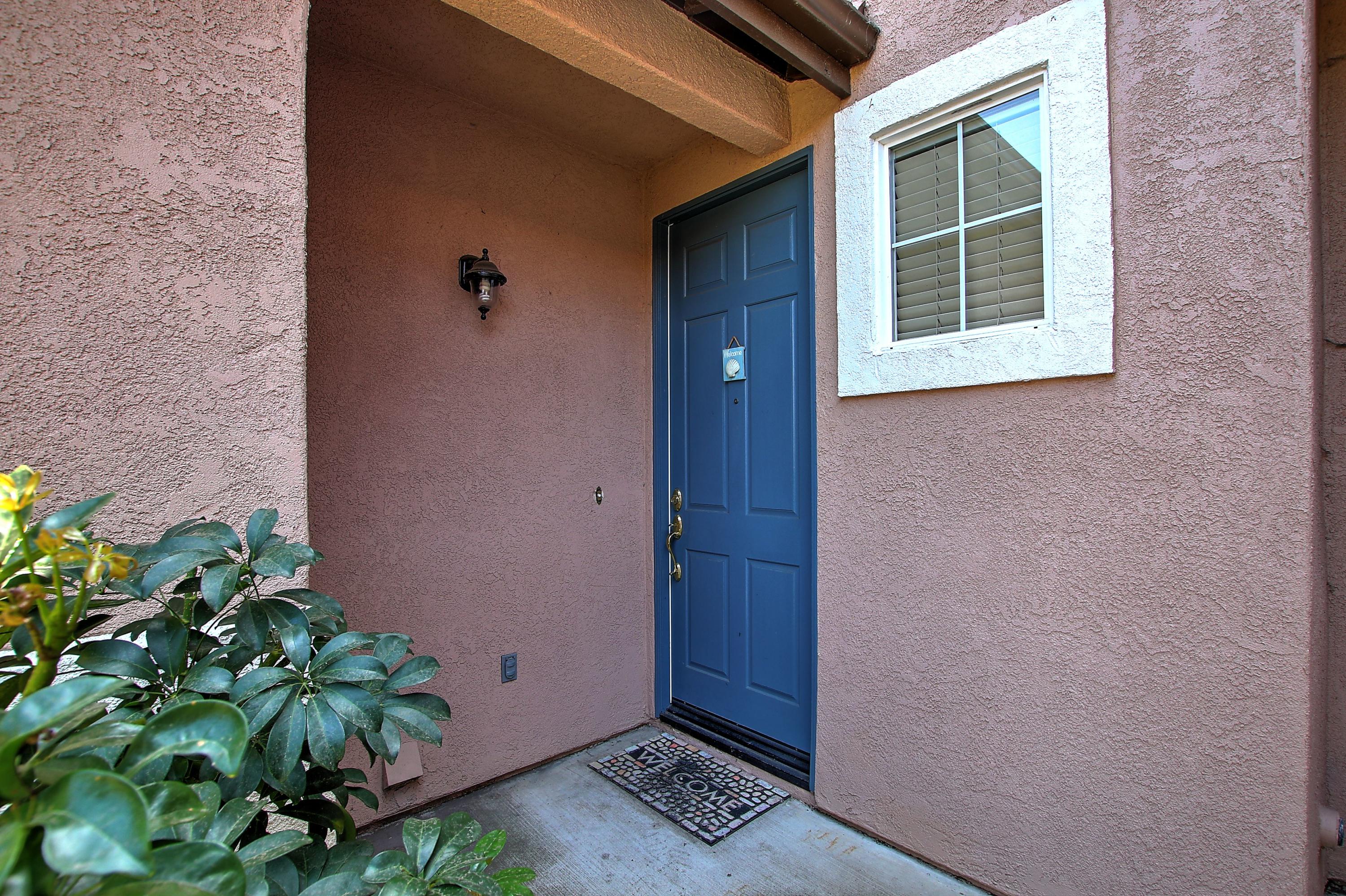 562 Springbrook Court Goleta, CA 93117 - Photo 4 of 36 005