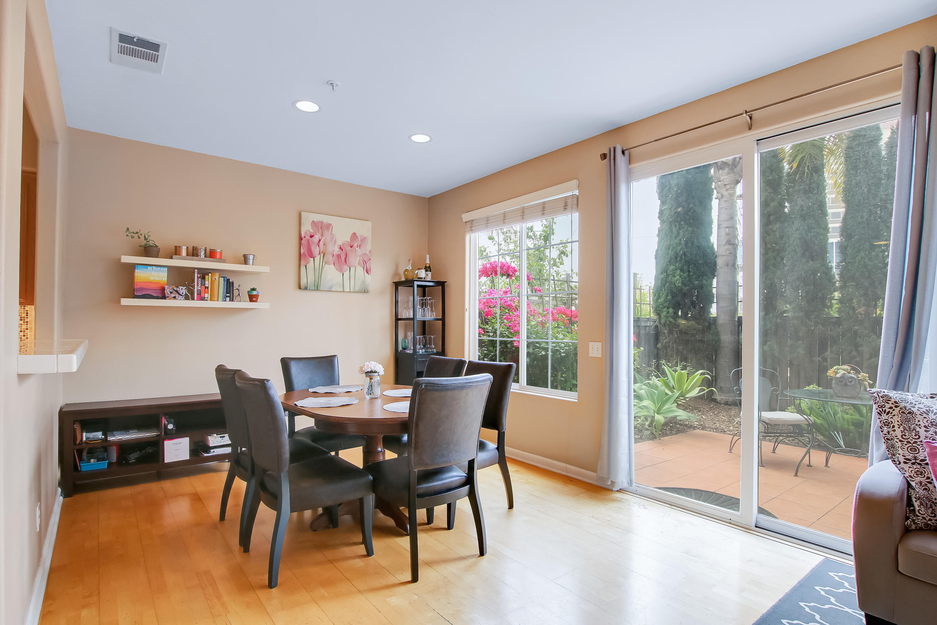 562 Springbrook Court Goleta, CA 93117 - Photo 7 of 36 024