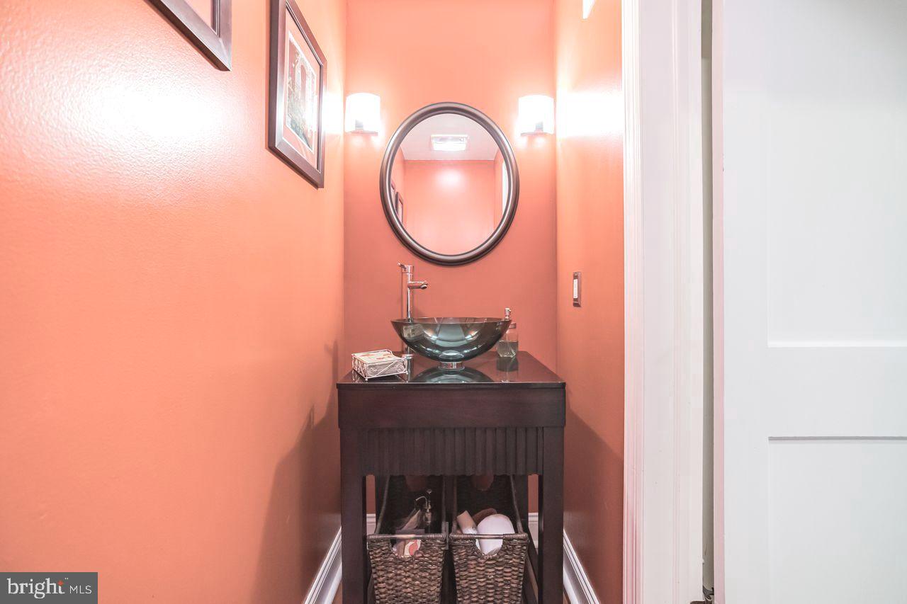 26 North Alford Road Springfield, PA 19064 - Photo 31 of 39 Powder Room off of Living Room