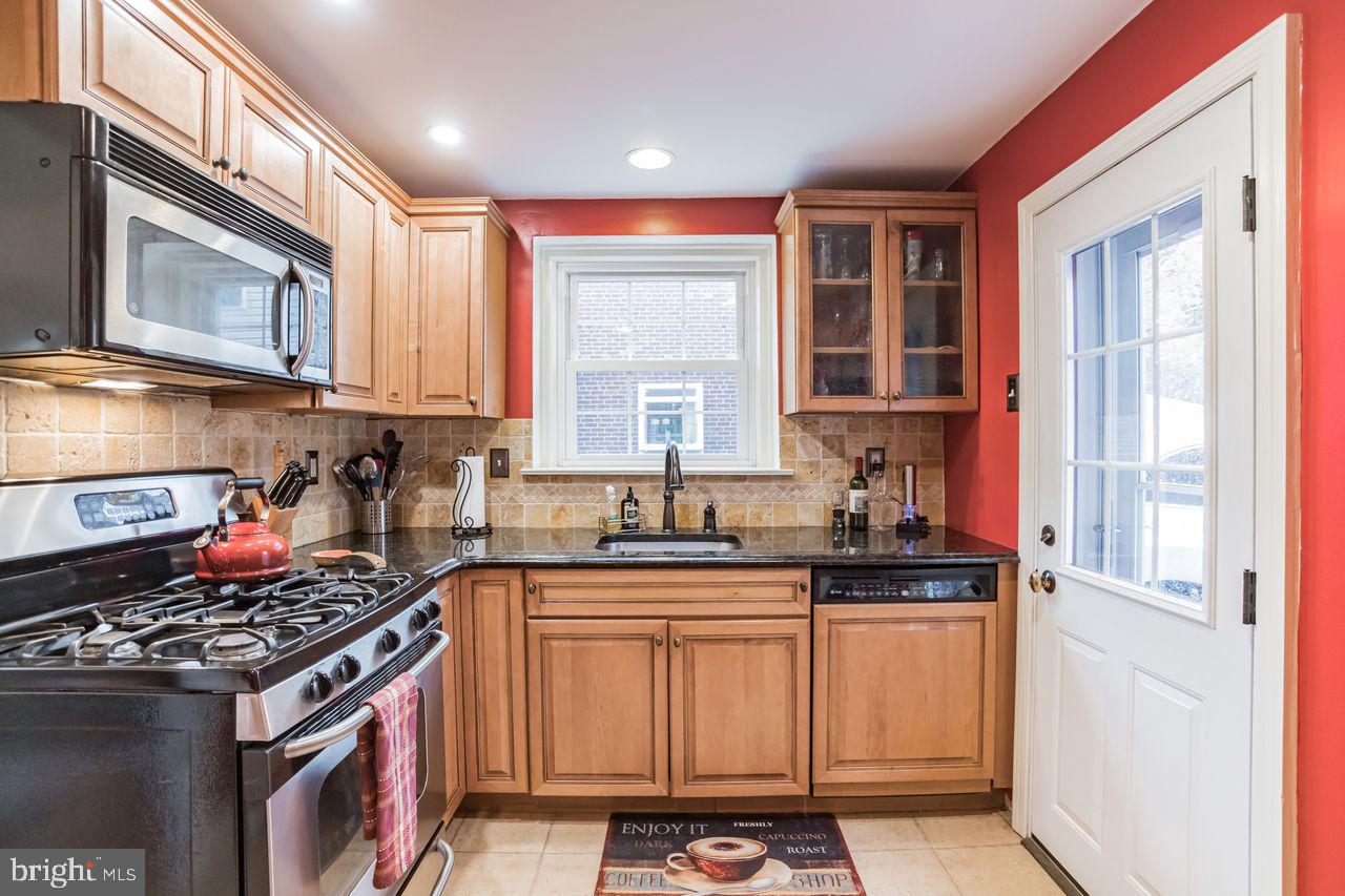 26 North Alford Road Springfield, PA 19064 - Photo 9 of 39 Kitchen
