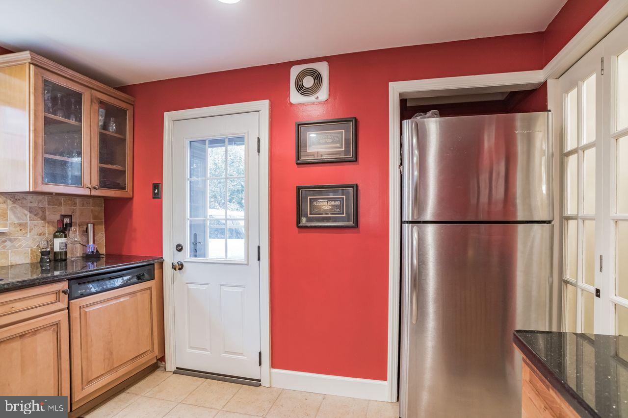 26 North Alford Road Springfield, PA 19064 - Photo 10 of 39 Kitchen