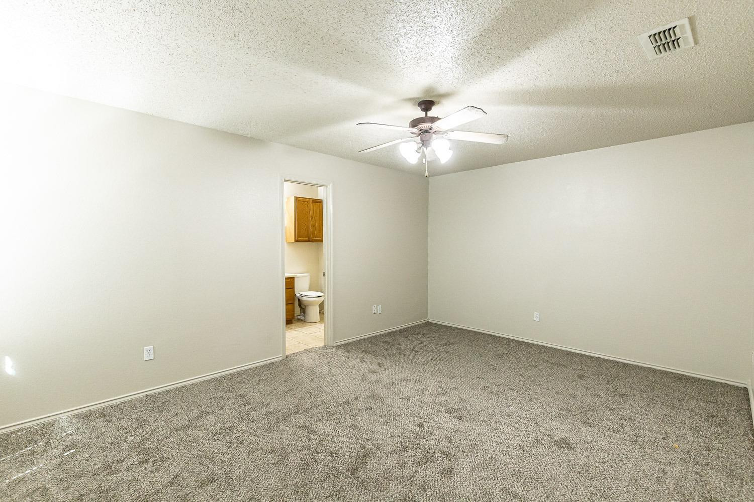 5812 96th Street, Unit B Lubbock, TX 79424 - Photo 19 of 33 Photo 19