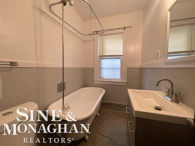 1107 Lakepointe Street Grosse Pointe, MI 48230 - Photo 14 of 24