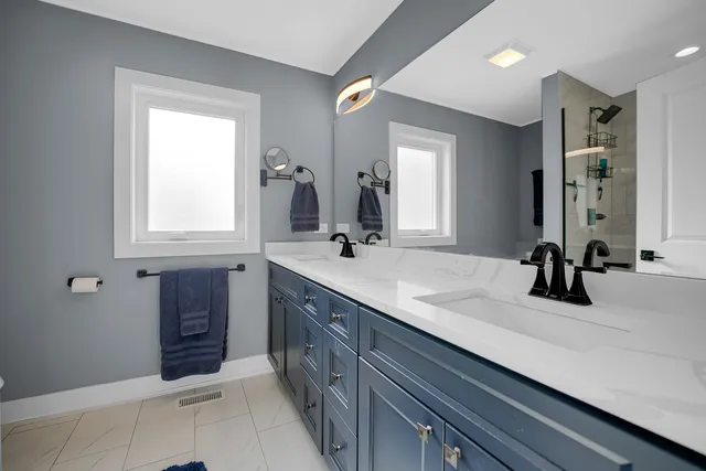 $619,900 | 5418 South Mulligan Avenue, Chicago, IL 60638