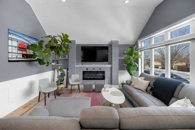 $619,900 | 5418 South Mulligan Avenue, Chicago, IL 60638