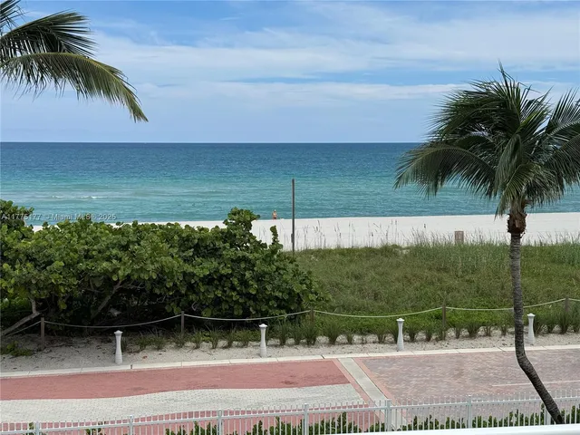 $720,000 | 5401 Collins Avenue, Unit 1016, Miami Beach, FL 33140