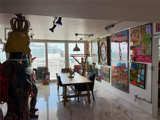 $720,000 | 5401 Collins Avenue, Unit 1016, Miami Beach, FL 33140