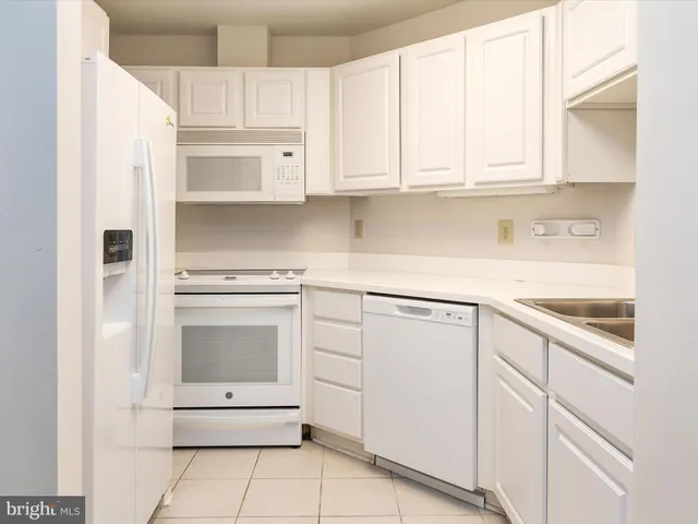 $320,000 | 7101 Bay Front Drive, Unit 204, Annapolis, MD 21403