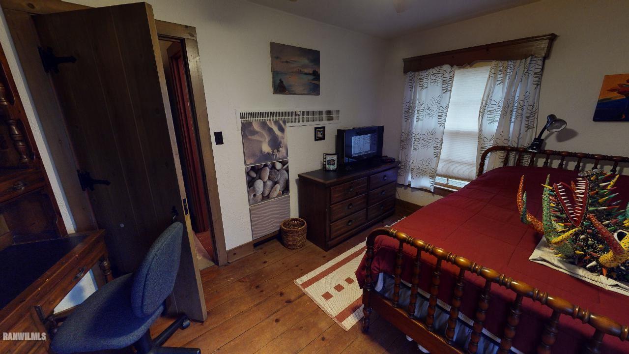 2871 West Forest Road Freeport, IL 61032 - Photo 59 of 68 a bedroom with furniture and a window
