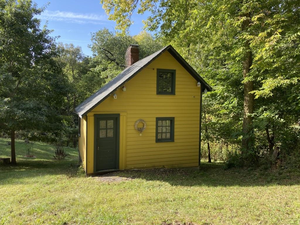 2871 West Forest Road Freeport, IL 61032 - Photo 8 of 68 a view of a house with a yard