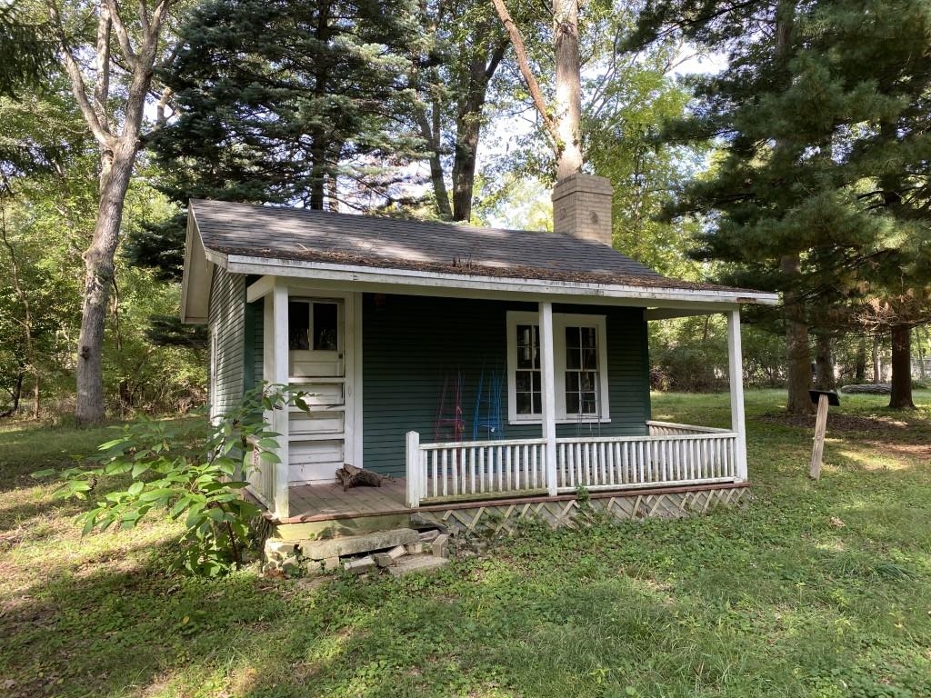 2871 West Forest Road Freeport, IL 61032 - Photo 9 of 68 a view of house with a yard