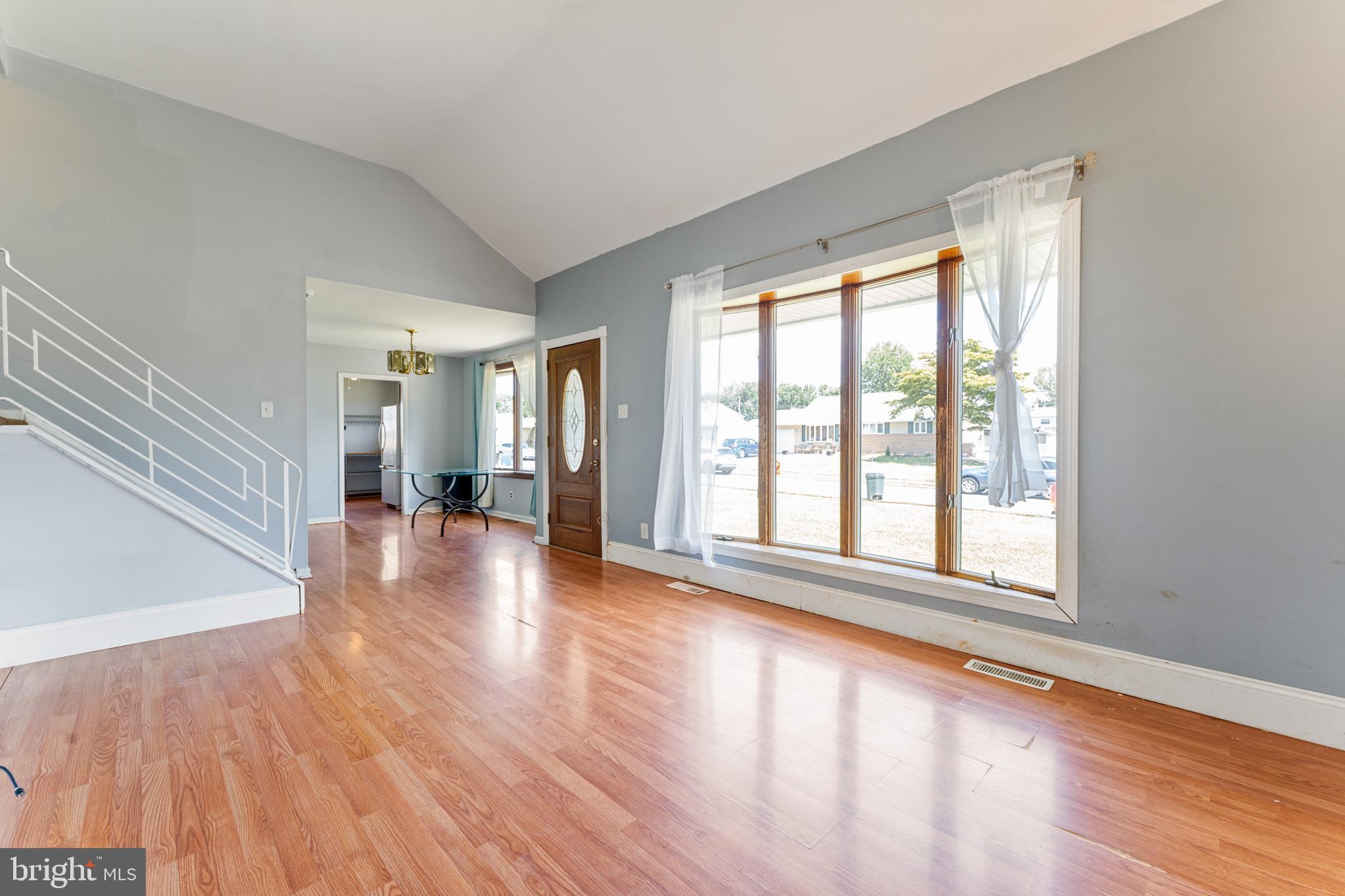 790 Spruce Road Warminster, PA 18974 - Photo 4 of 17