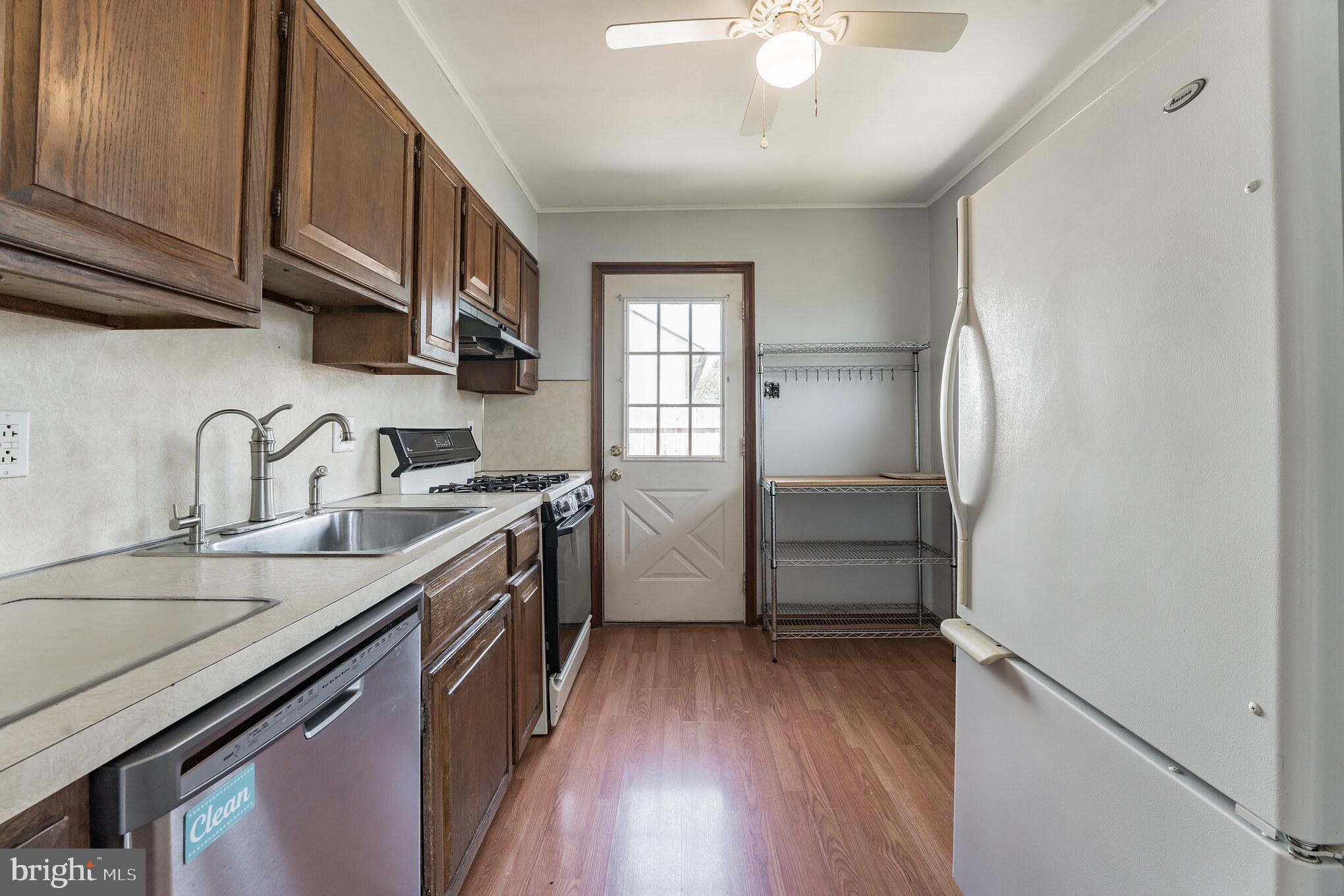 790 Spruce Road Warminster, PA 18974 - Photo 6 of 17